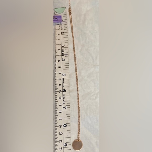 Dainty‎ Rose Gold stainless steel engraved Flower on delicate Chain necklace - Picture 8 of 12